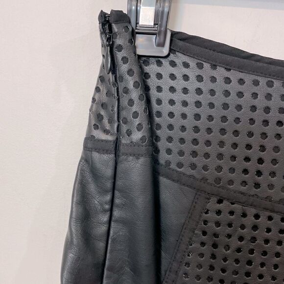 Club Monaco Black Perforated Eco Leather Fit & Flare Mini skirt - Picture 2 of 7